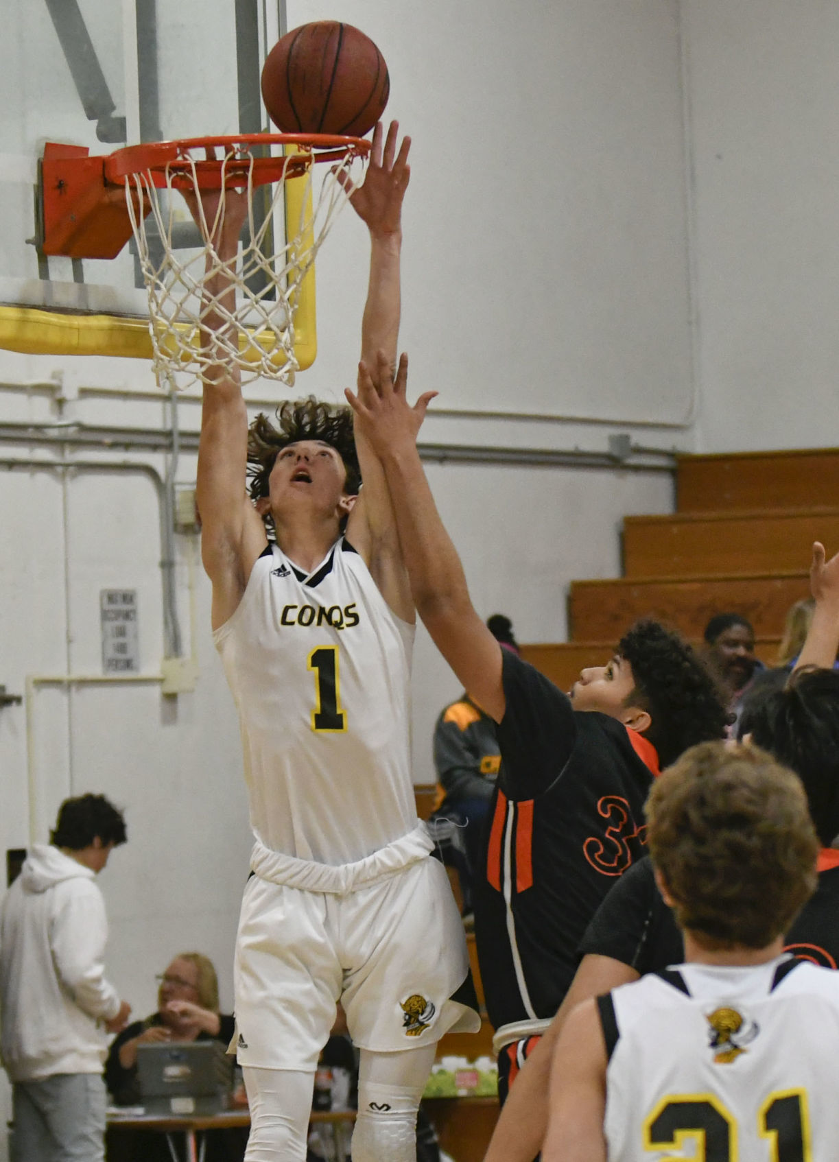 021220 La Puente Cabrillo basketball 06.jpg